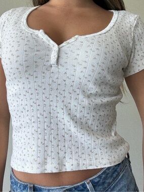 Brandy Melville White Ribbed Henley Crop Top with Pink Floral Dots